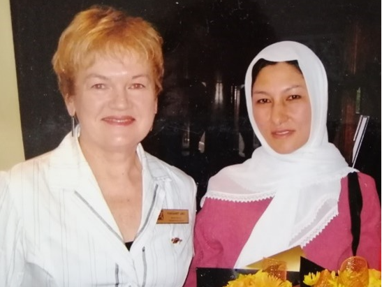 Durafshan Attayee with Marg Lees at a Zonta conference soon after she arrived in Christchurch.